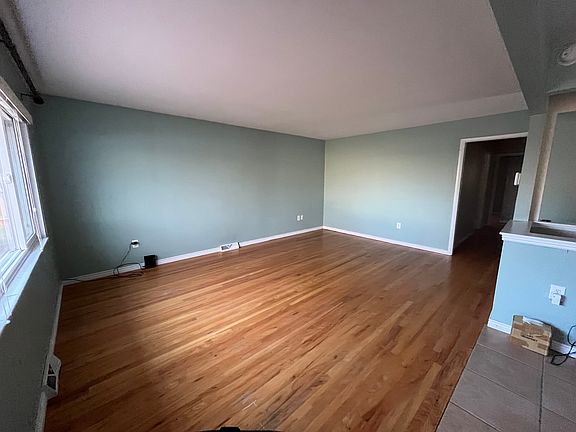 4th image of 416 Ursula St