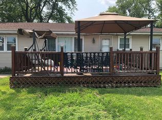 301 S View St, Oreana, IL 62554