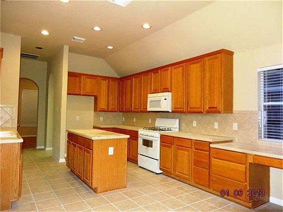 4th image of 15626 Clear Pointe Dr