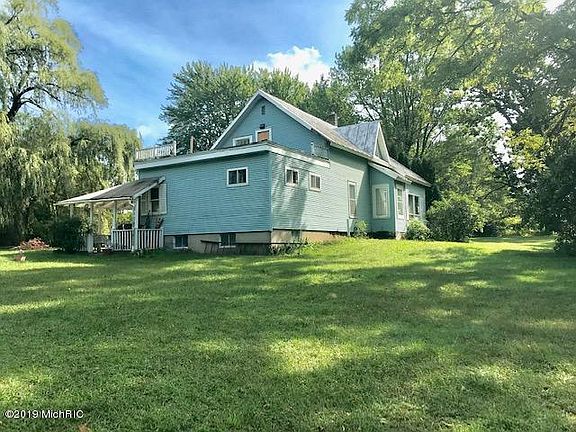 4th image of 8195 Courtland Dr NE