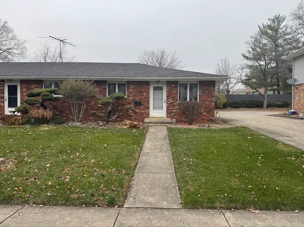 113 Town Crest Dr APT D, New Lenox, IL 60451