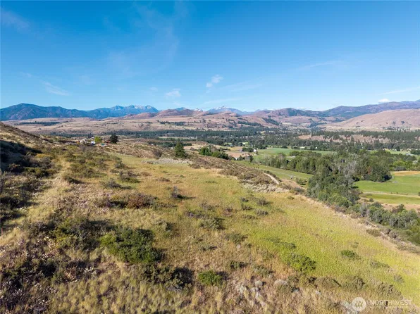 42 Prospect Road, Winthrop, WA 98862