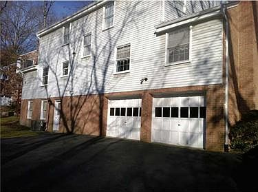 2nd image of 104 Fairlane Dr