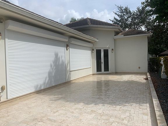 5th image of 634 N Cortez Drive