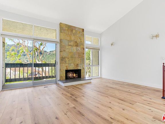 3rd image of 17095 Palisades Cir
