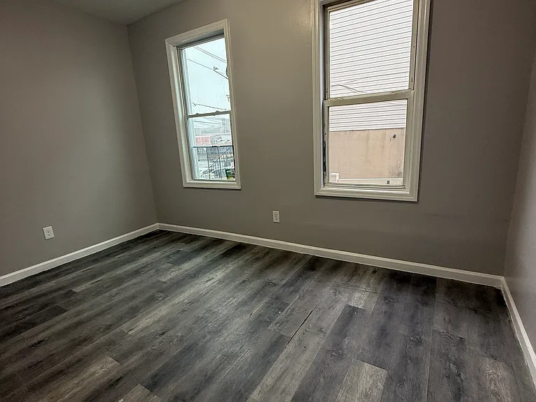 71 W Runyon St #1L — Photo 3