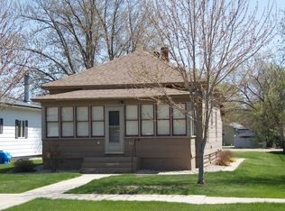512 2nd St SE, Watertown, SD 57201