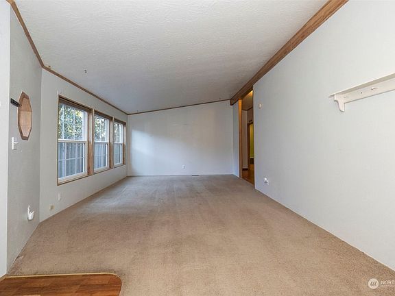 4th image of 2356 SE Hastings Lane