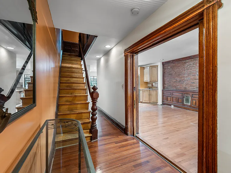 574A Macon St #1FR — Photo 12