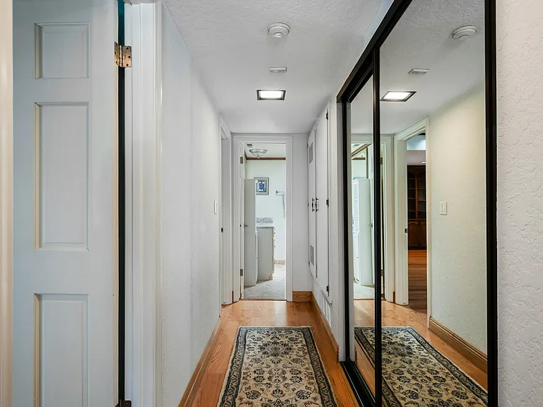 227 S Irena Ave #12 — Photo 34