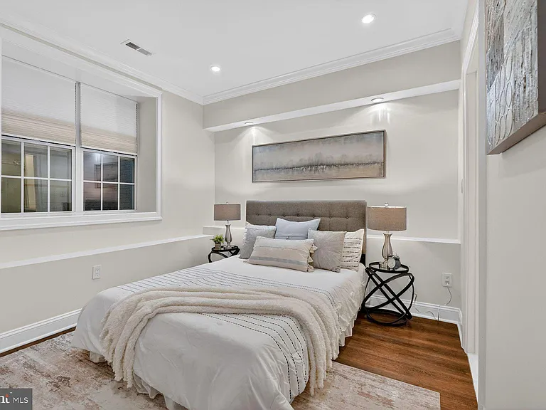 600 Harvard St NW #1 — Photo 19