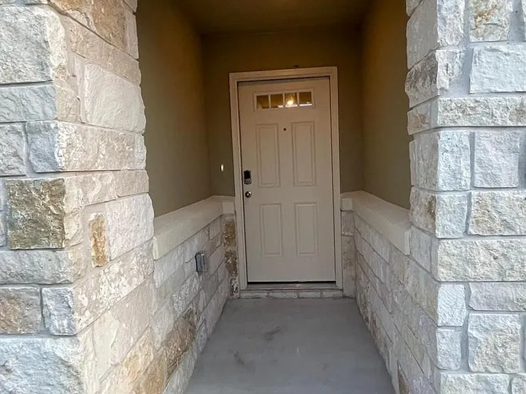 323 Durango Downs Dr — Photo 3