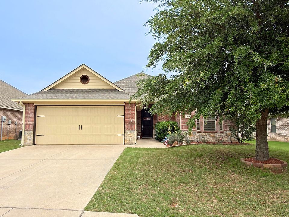 1st image of 109 Donna Cir