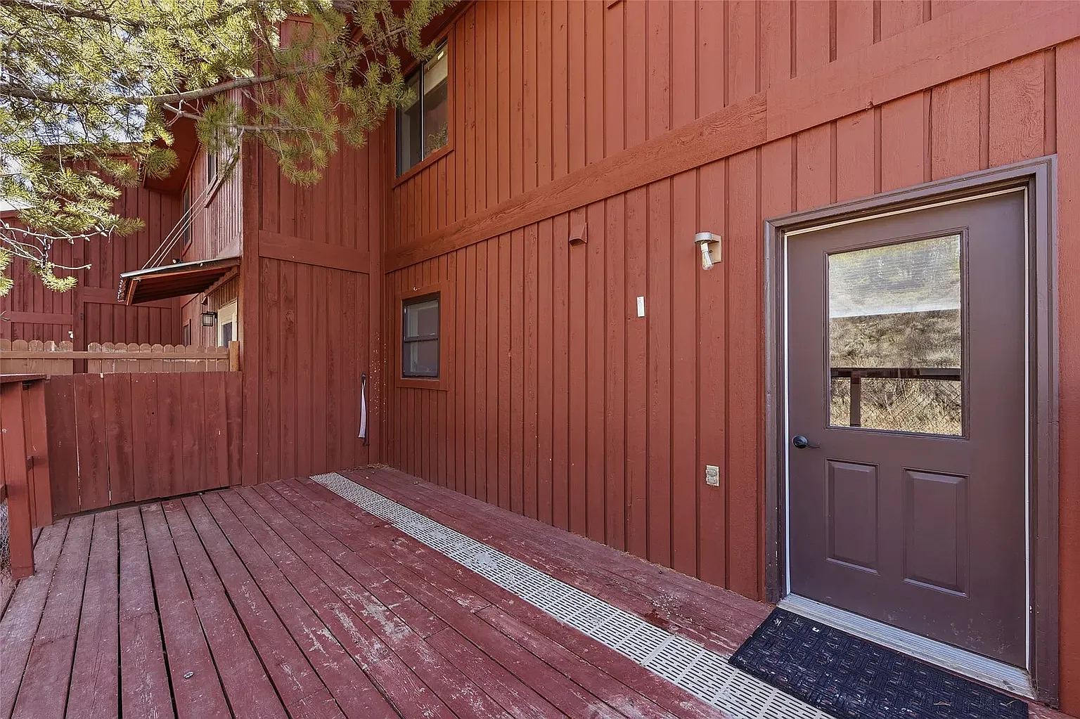 2 bed, 1.5 bath, 1100 sqft, $2,200 — Photo 3