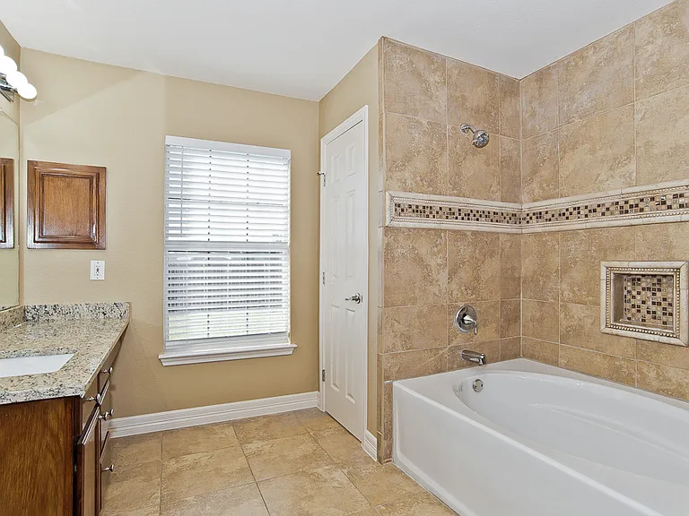 318 Kissimmee Dr — Photo 22