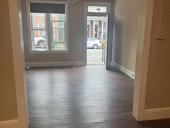 2nd image of 142 N Newberry St