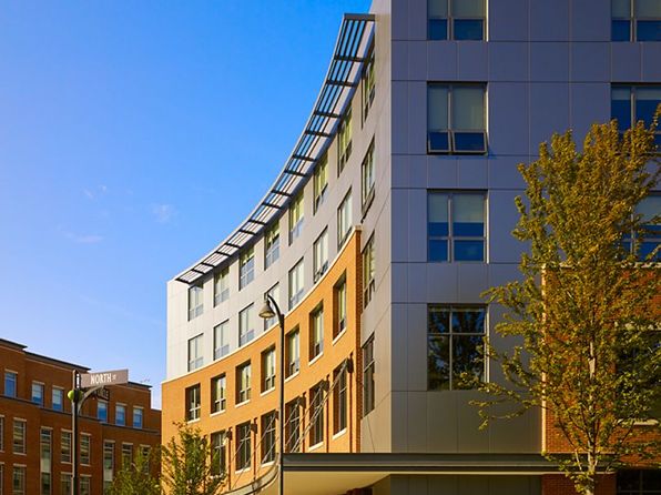 1 Uptown Cir APT 401