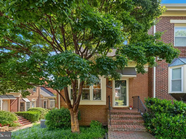 2534 Fairfax Dr, Arlington, VA 22201