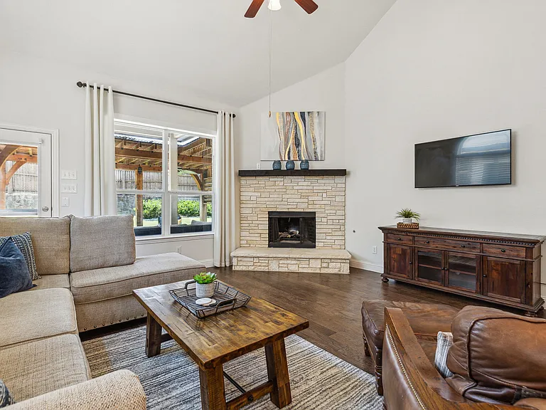 2360 Fountain Gate Dr — Photo 12