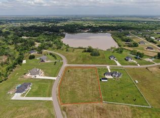 443 Lakeview Dr, Angleton, TX 77515