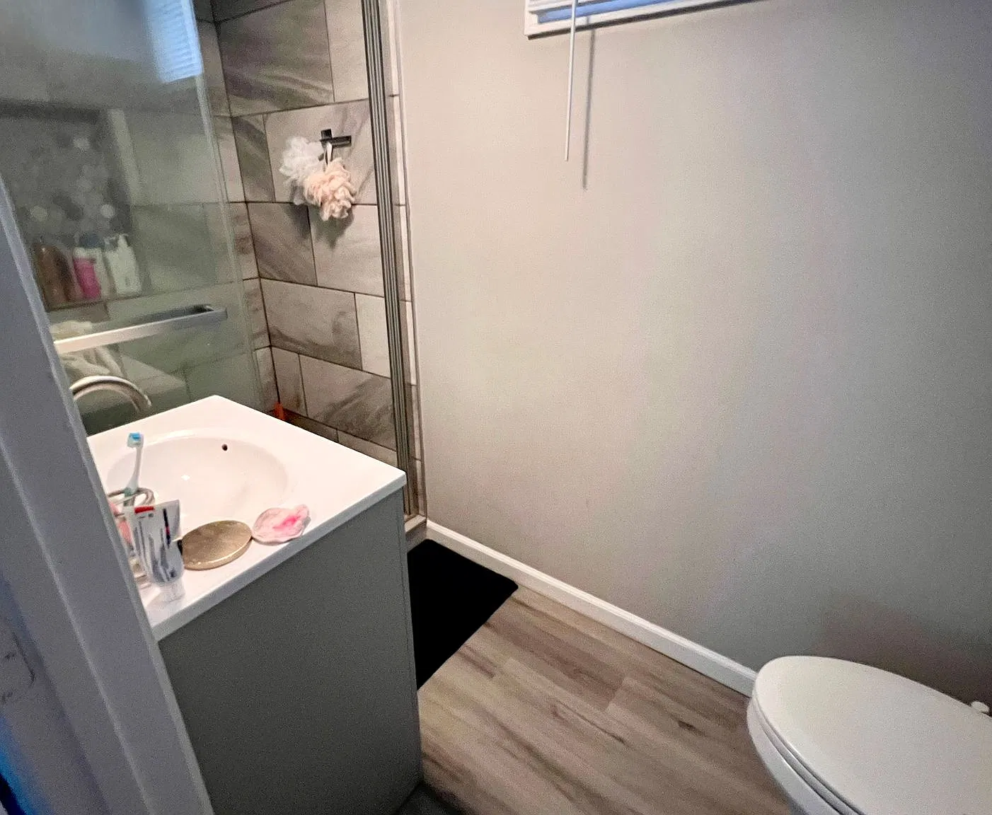 **August 2027** Amazing Location Near IU campus!! Spacious 7 Bed, 2 Bath House!! — Photo 3