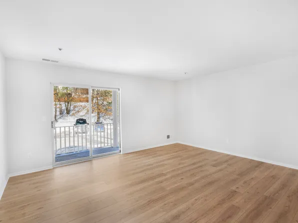 716 Tallwood Ln, Green Brook, NJ 08812