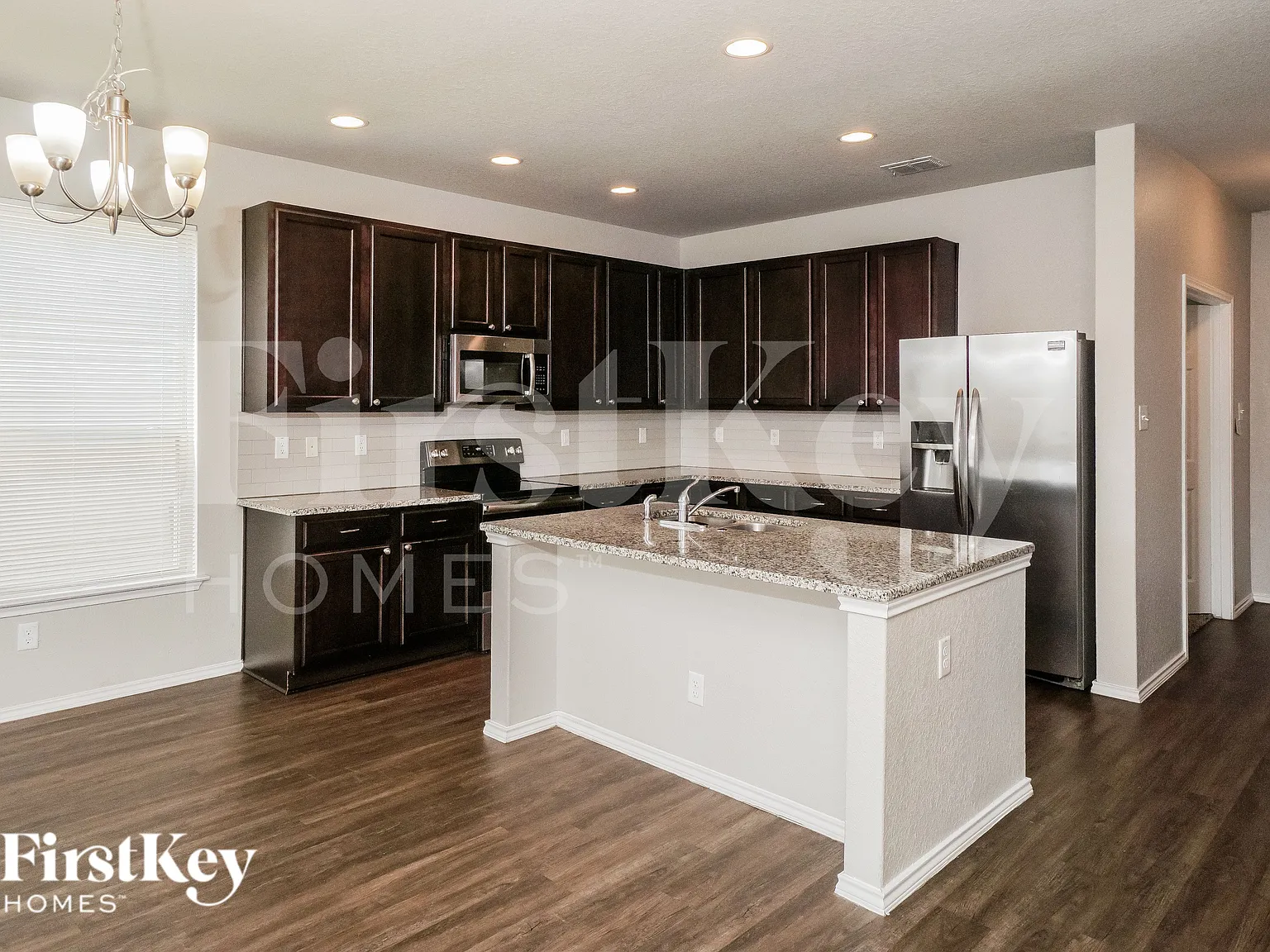 4 bed, 2.5 bath, 2268 sqft, $1,935 — Photo 4