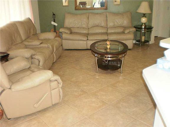 5th image of 865 Sylvia Dr