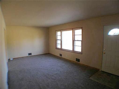 4th image of 6617 Winchester Ave