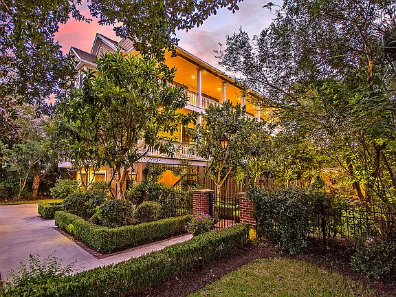 LUSH LIGHTED LANDSCAPING