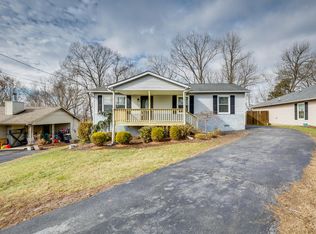 165 Village Ln, Gray, TN 37615