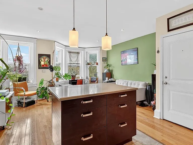 1829 Monroe St NW #4 — Photo 2