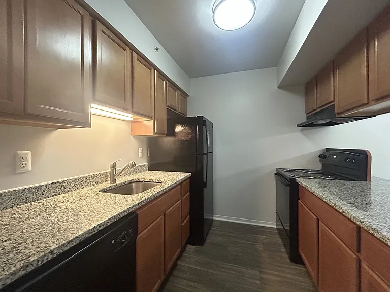 Woodland Villa Apartments — Photo 53