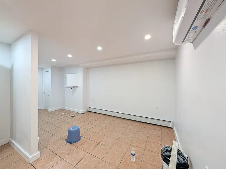308 E 45th St #2 — Photo 4
