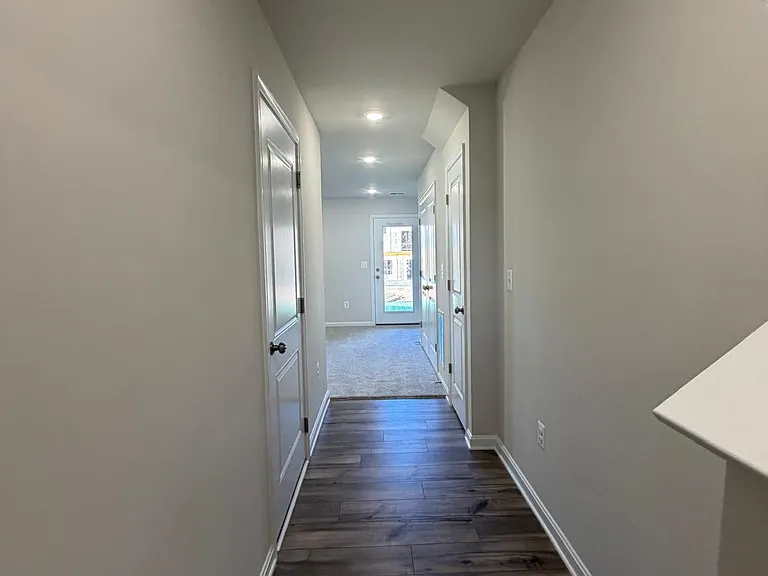 398 Seeback Dr — Photo 34