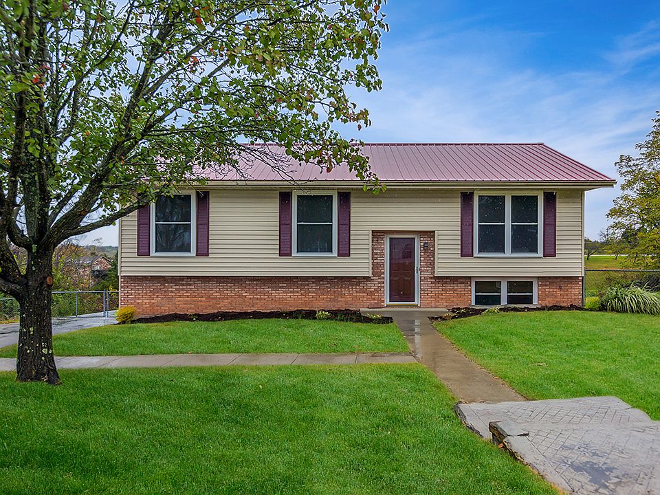 1st image of 208 Hemlock Ct