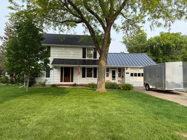 405 N A St, Marshall, MN 56258
