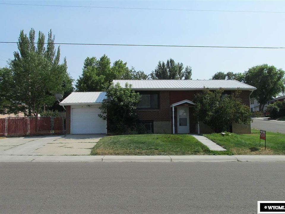 1st image of 1304 Palisades Way
