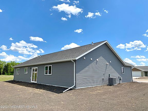 3rd image of 303 Vigen Ln