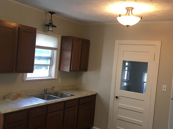 2nd image of 315 W 25th Ave