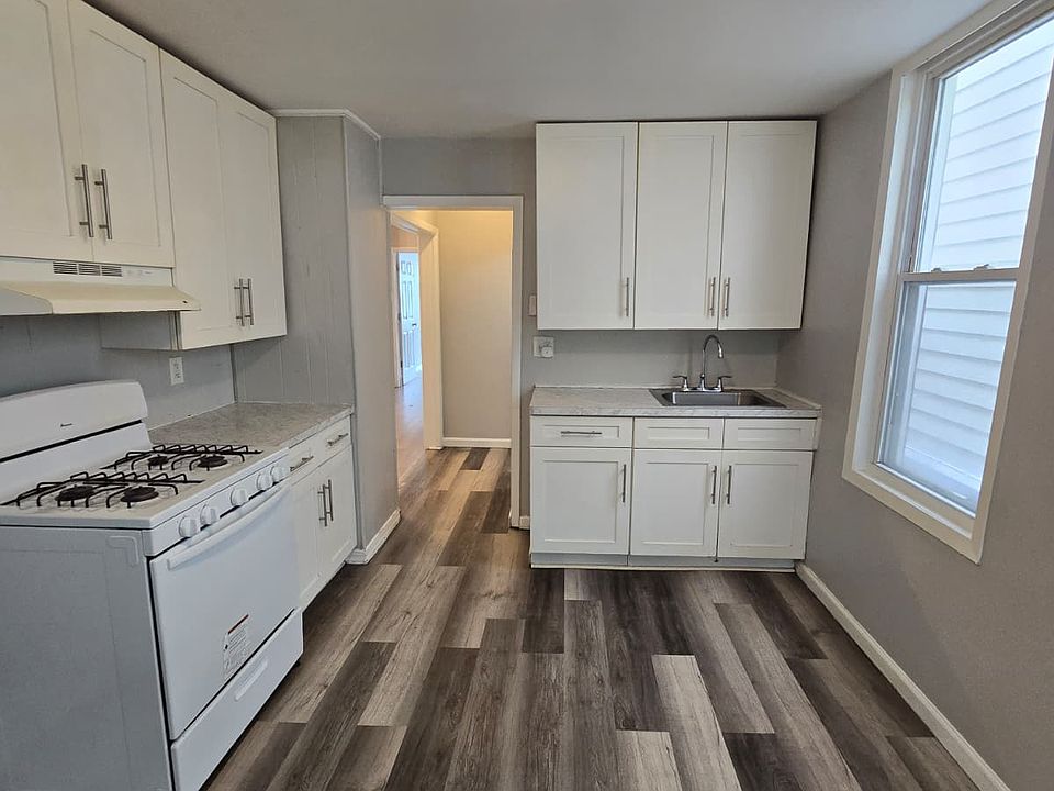 1st image of 197 Gates Ave #1A