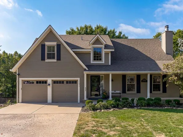 18401 W 114th Ter, Olathe, KS 66061