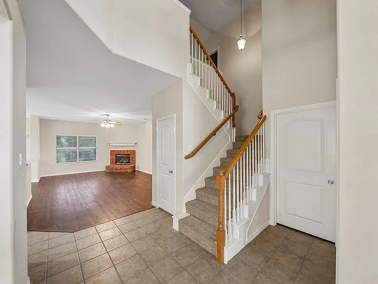2861 Laurel Oak Dr — Photo 4