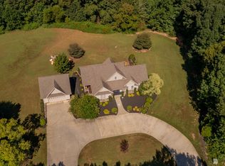 448 Old Blacksmith Rd, Bracey, VA 23919