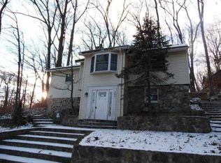 151 Breakneck Rd, Highland Lakes, NJ 07422