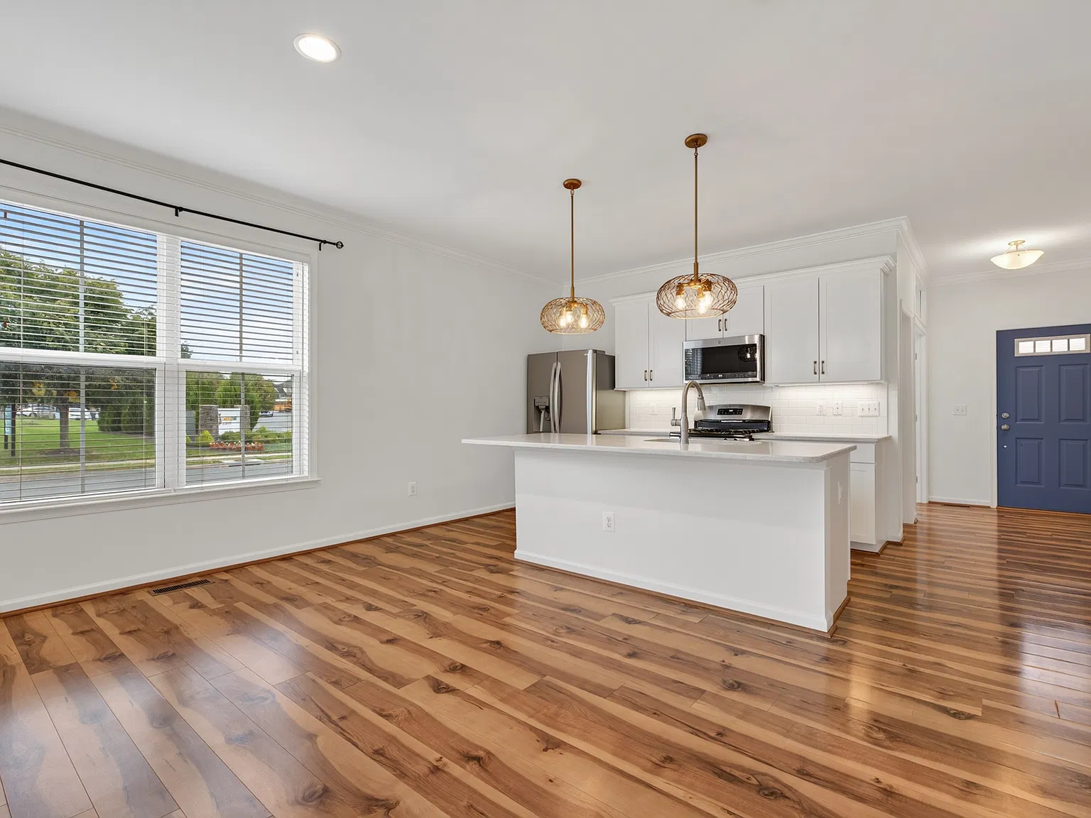 4 bed, 2608 sqft, $2,895 — Photo 4