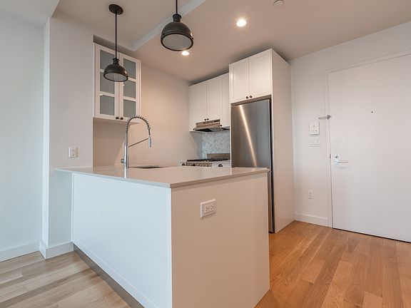 5th image of 409 Eastern Pkwy #1010B
