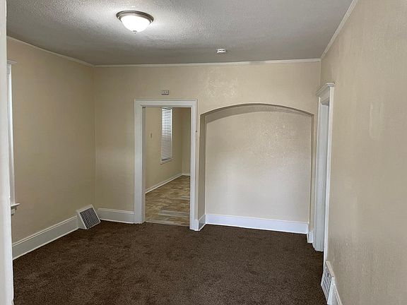 4th image of 3739 N 22nd St #3739