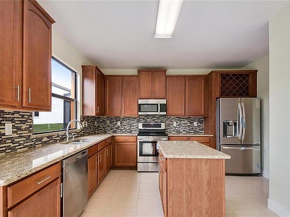 5th image of 2954 Marbella Dr