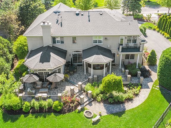 3rd image of 20 Woodbury Farms Dr